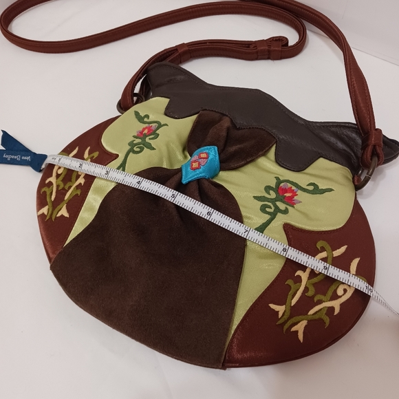✨️Oovoo Designs Crossing Borders Hand Embroidered Green/Brown Crossbody Bag - Picture 4 of 10